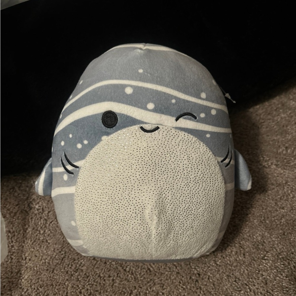 SACHI Gray and White Plush Squishmallow